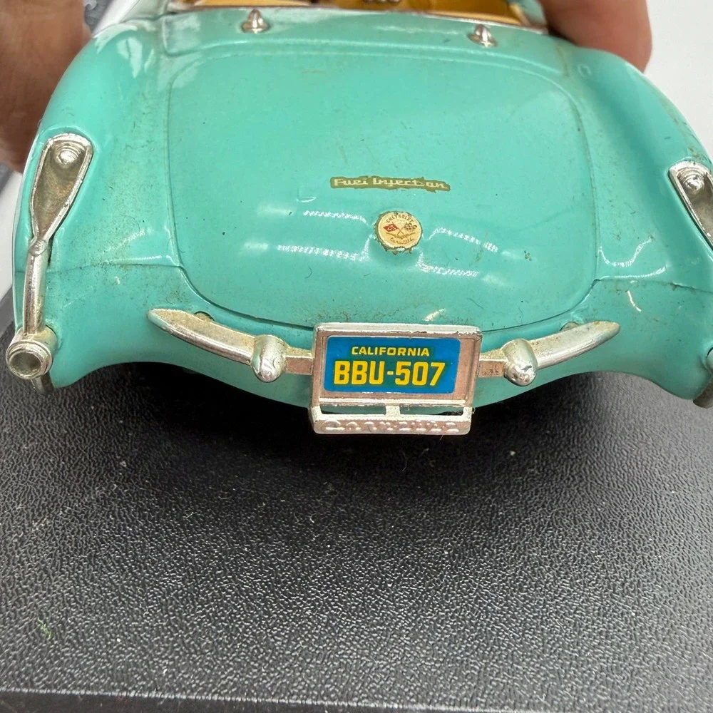 Vintage 1957 Chevrolet Corvette Diecast Model Car 1:18 Teal Fuel Injection